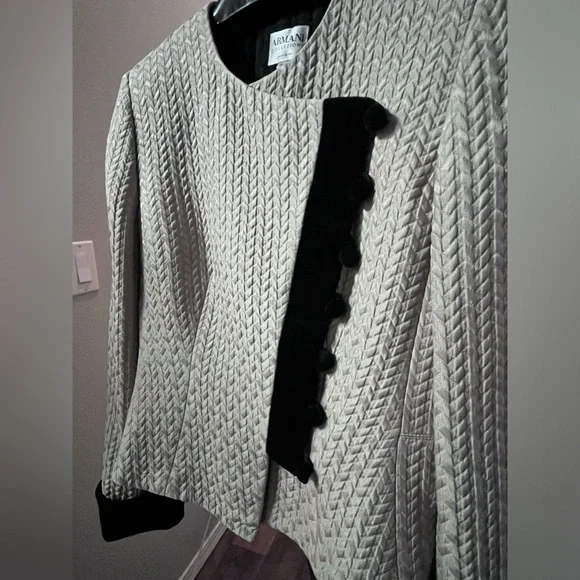 ARMANI COLLEZIONI beautiful BLAZER Jacket Made in ITALY with Velvet Details - Picture 5 of 16